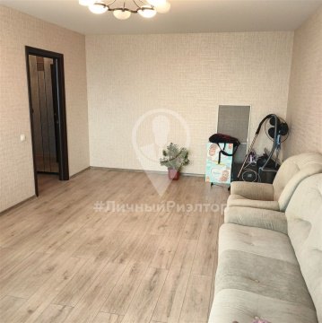 2-к квартира, 10/10 эт., 65м²