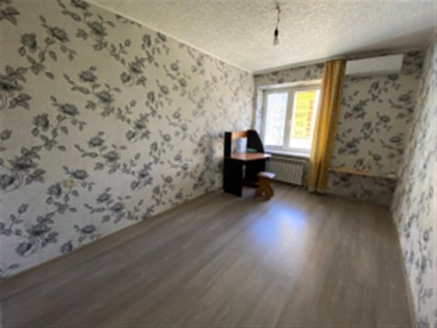 3-к квартира, 5/5 эт., 60м²