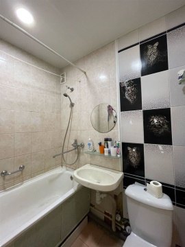 2-к квартира, 5/5 эт., 45м²