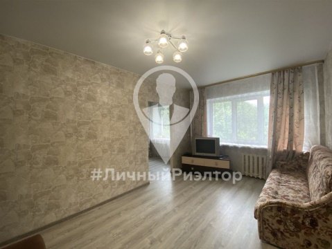 2-к квартира, 1/2 эт., 42м²