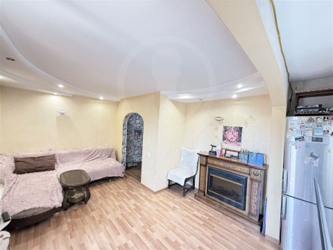 3-к квартира, 6/9 эт., 62м²