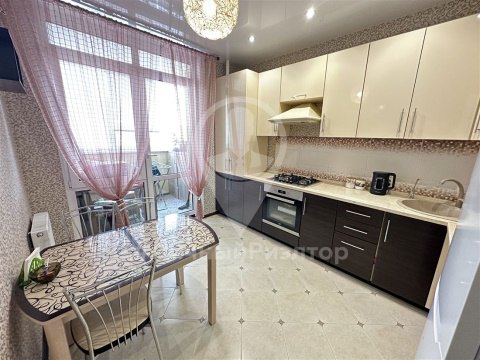 2-к квартира, 13/24 эт., 63м²