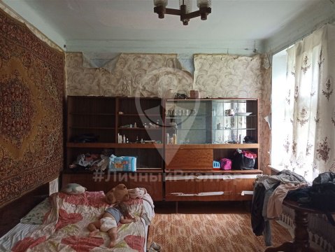 3-к квартира, 1/1 эт., 48м²