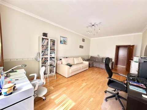 3-к квартира, 4/25 эт., 138м²