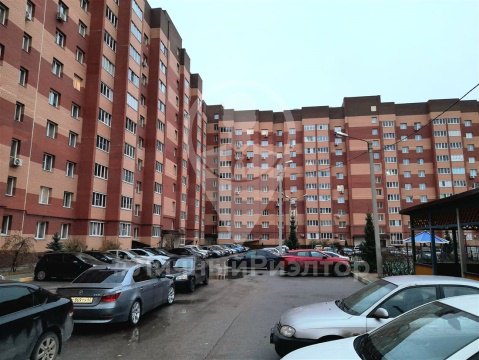 1-к квартира, 10/10 эт., 37м²
