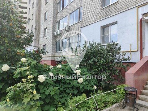 2-к квартира, 1/10 эт., 71м²