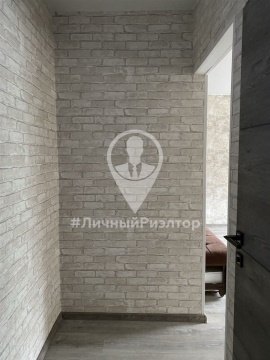 2-к квартира, 1/2 эт., 42м²