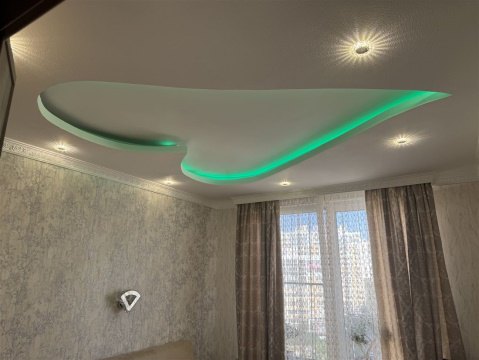 2-к квартира, 7/15 эт., 55м²