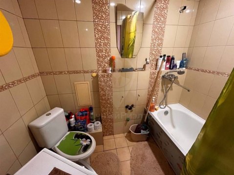 3-к квартира, 4/5 эт., 60м²