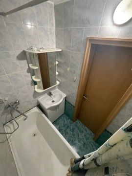 2-к квартира, 3/5 эт., 60м²