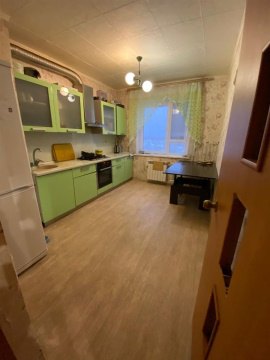 3-к квартира, 10/10 эт., 64м²