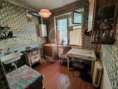 2-к квартира, 5/5 эт., 45м²