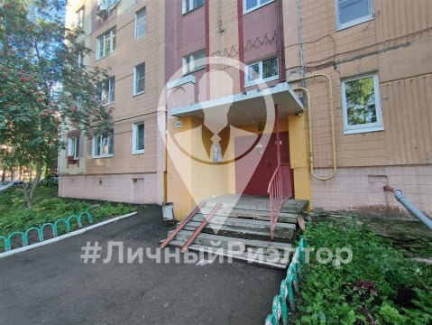 2-к квартира, 3/9 эт., 50м²