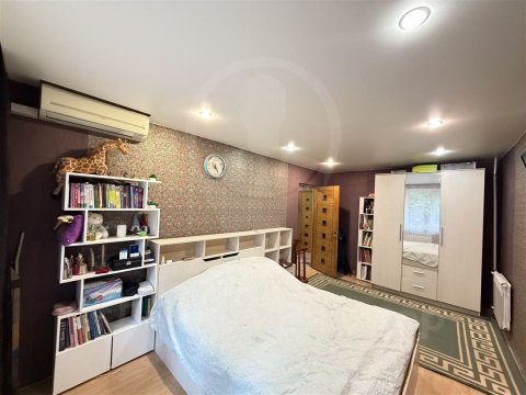 2-к квартира, 1/5 эт., 62м²