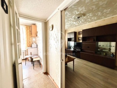3-к квартира, 3/5 эт., 55м²