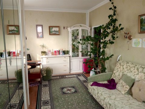 4-к квартира, 5/5 эт., 100м²