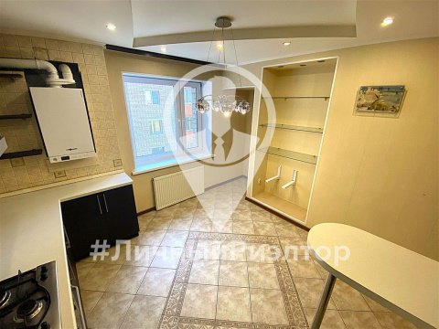 3-к квартира, 8/10 эт., 107м²
