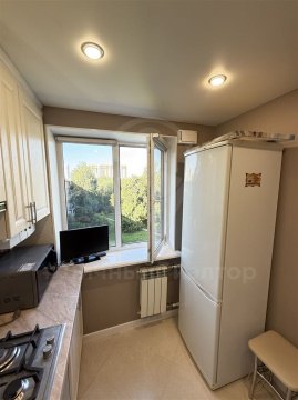 2-к квартира, 5/5 эт., 48м²