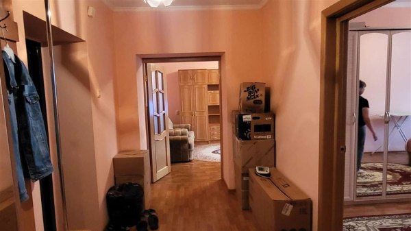 2-к квартира, 2/9 эт., 64м²