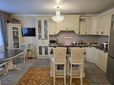 3-к квартира, 2/23 эт., 99м²