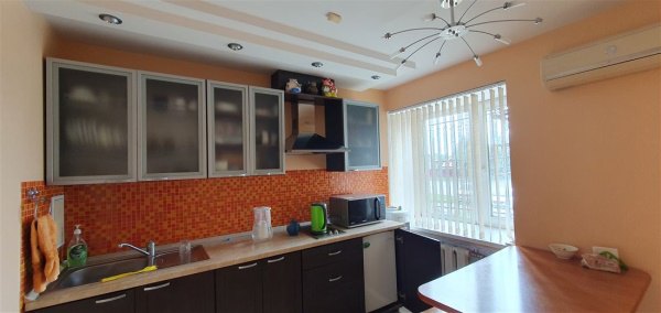 3-к квартира, 1/10 эт., 119м²