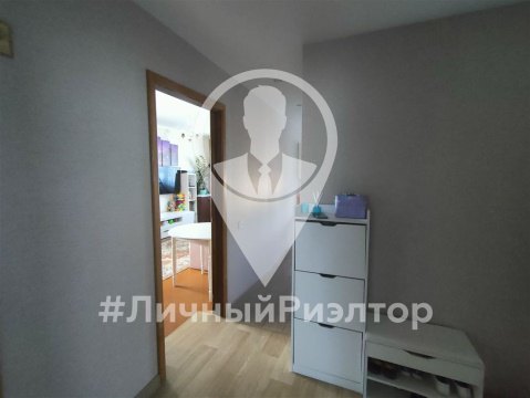 3-к квартира, 5/5 эт., 63м²