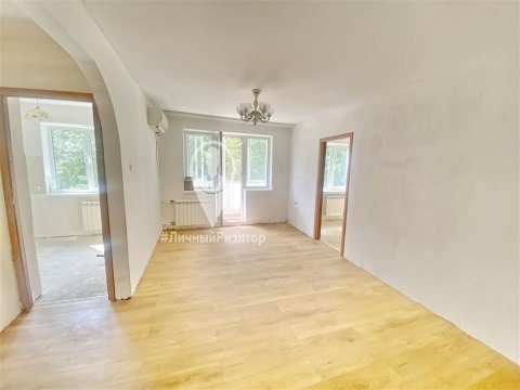 2-к квартира, 5/5 эт., 44м²