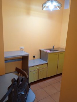 2-к квартира, 4/9 эт., 30м²