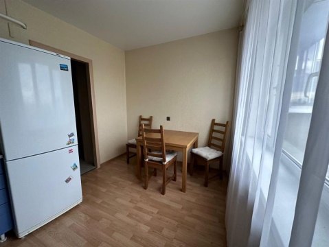 1-к квартира, 16/17 эт., 40м²