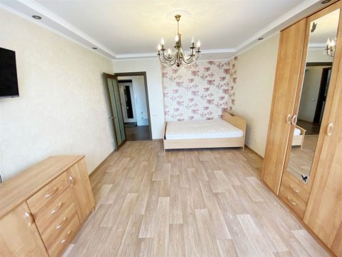 1-к квартира, 10/11 эт., 45м²