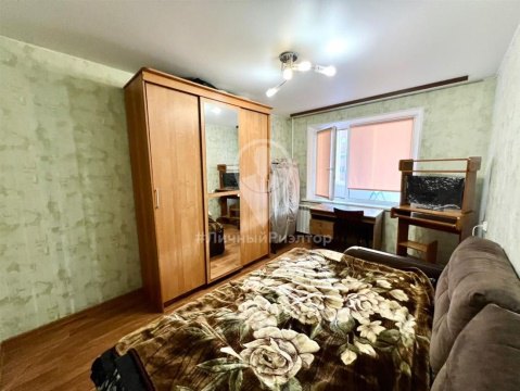 2-к квартира, 4/5 эт., 52м²