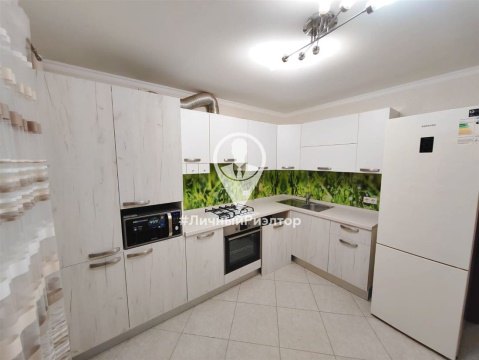 2-к квартира, 3/11 эт., 60м²