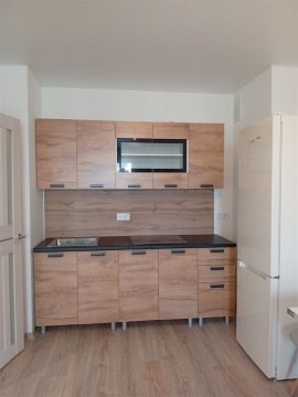 2-к квартира, 8/18 эт., 40м²