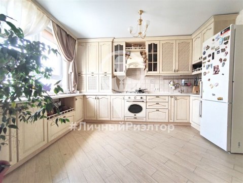 2-к квартира, 18/25 эт., 73м²
