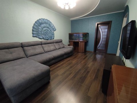 4-к квартира, 4/10 эт., 122м²