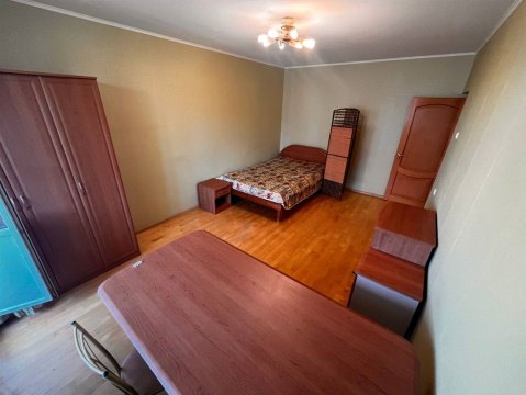 2-к квартира, 9/17 эт., 60м²