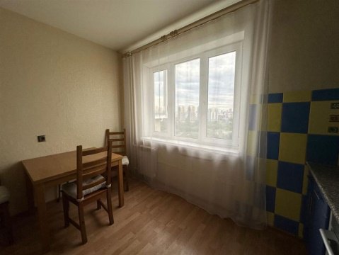 1-к квартира, 16/17 эт., 40м²