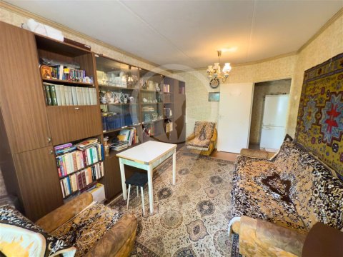 2-к квартира, 5/5 эт., 44м²