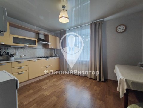 2-к квартира, 1/10 эт., 71м²