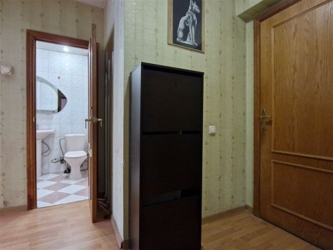 2-к квартира, 3/9 эт., 40м²