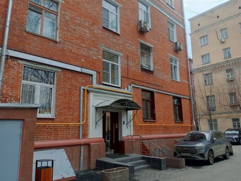 4-к квартира, 5/5 эт., 100м²