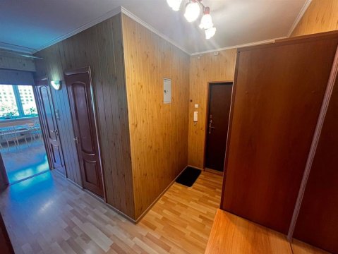 2-к квартира, 9/17 эт., 60м²