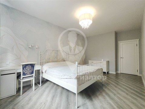 3-к квартира, 3/10 эт., 122м²