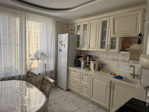 2-к квартира, 7/15 эт., 55м²