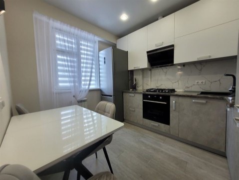 2-к квартира, 5/11 эт., 50м²
