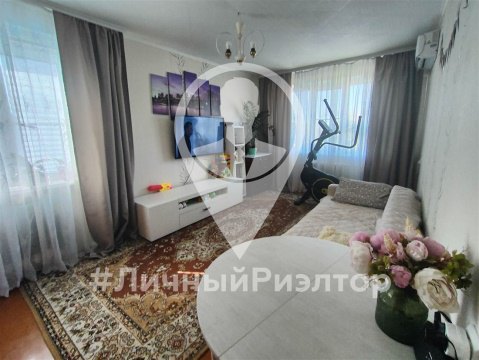 3-к квартира, 5/5 эт., 63м²