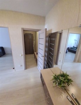 2-к квартира, 8/9 эт., 70м²