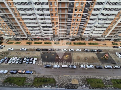 2-к квартира, 12/17 эт., 52м²