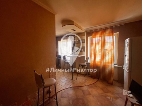 3-к квартира, 4/5 эт., 60м²