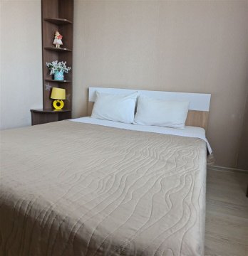 2-к квартира, 8/9 эт., 70м²